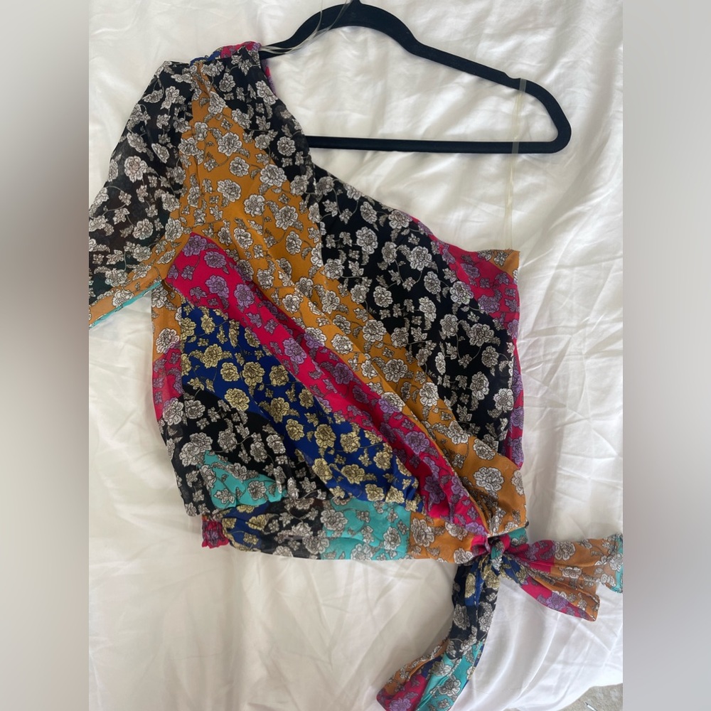 Do+BE one shoulder long sleeve top
